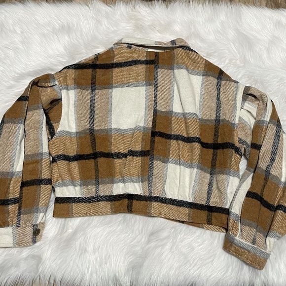 KENDRA Plaid Shacket New - Picture 5 of 10